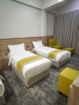 madinah deluxe hotel