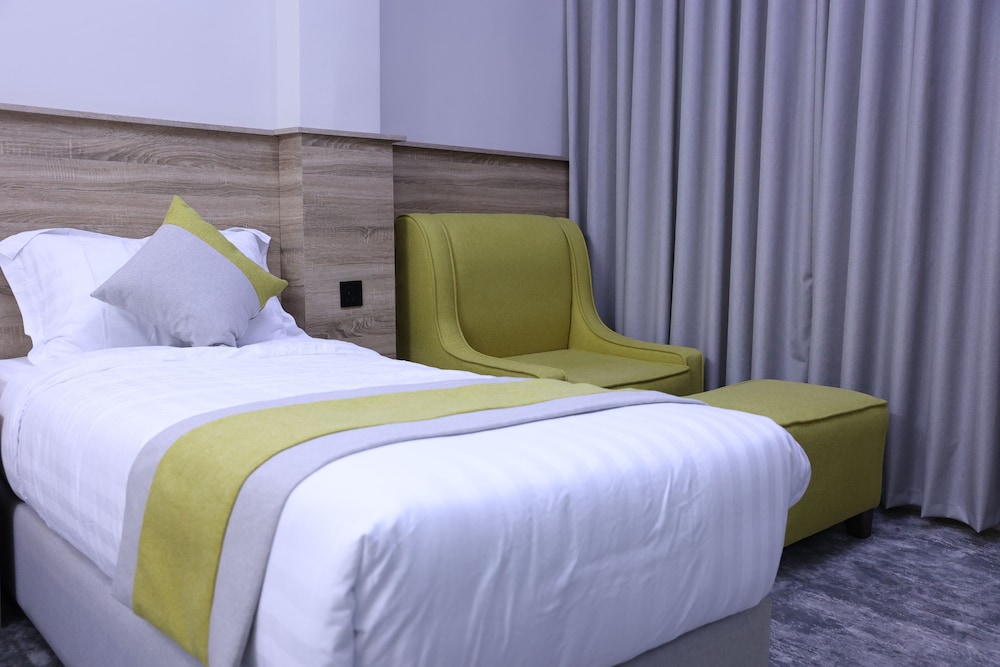 madinah deluxe hotel