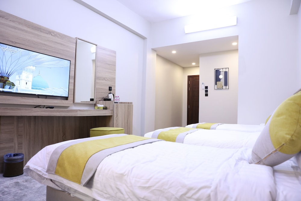 madinah deluxe hotel