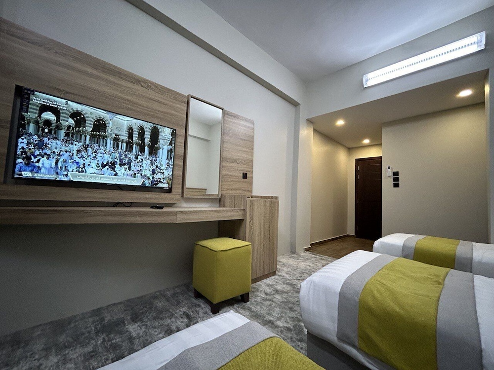 madinah deluxe hotel