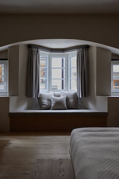 fink restaurant and suites