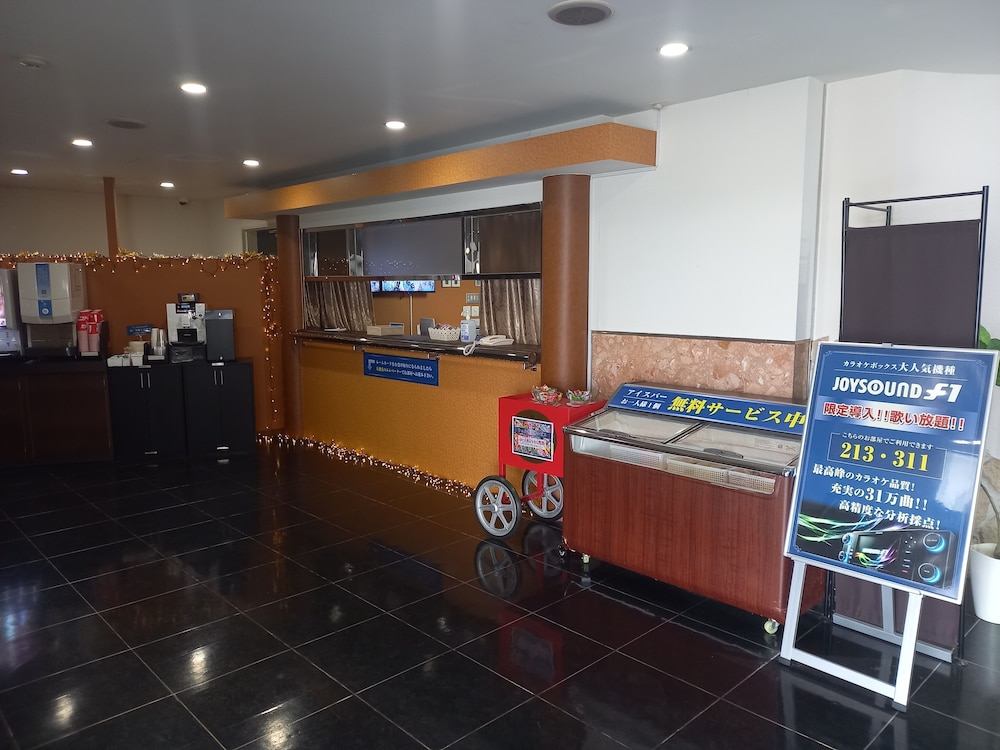 hotel c plus adults only