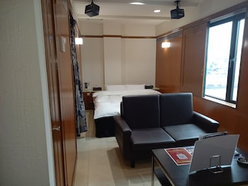 hotel c plus adults only