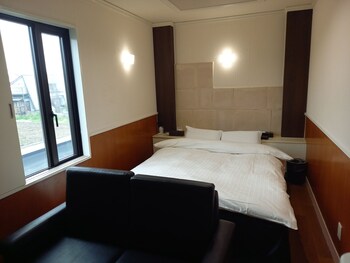 hotel c plus adults only