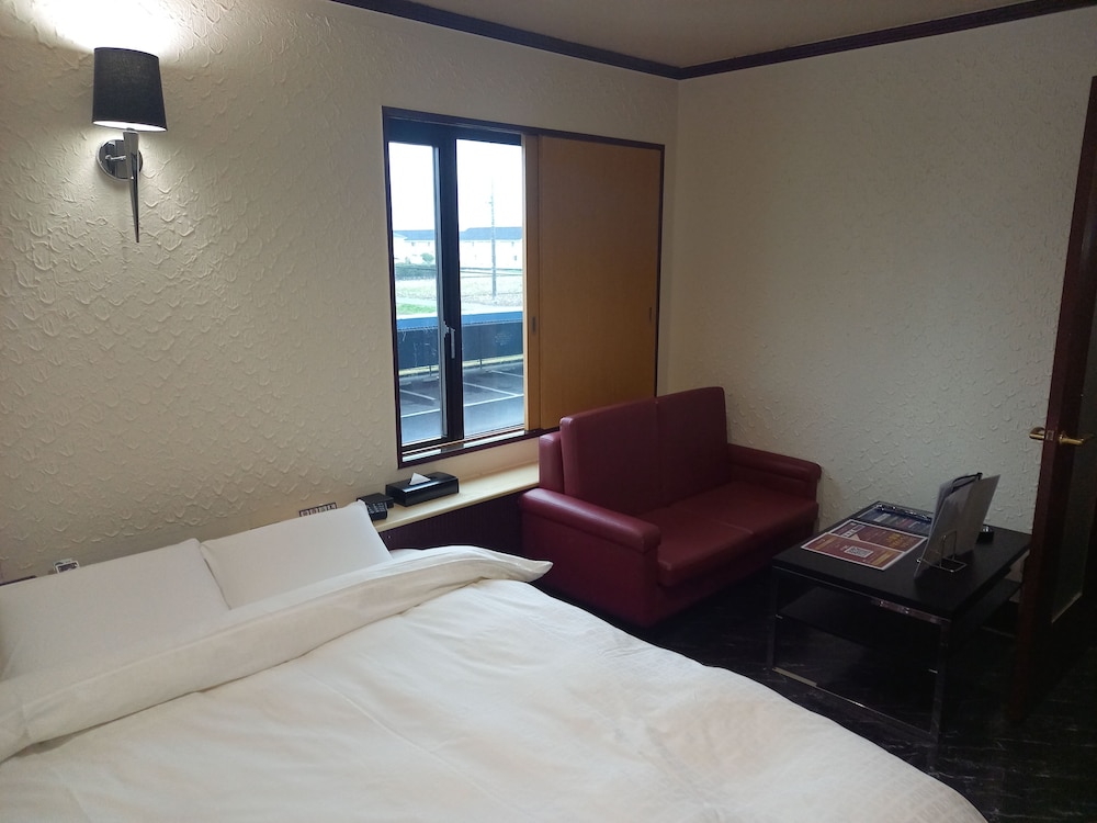 hotel c plus adults only