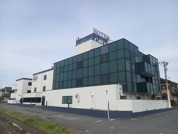 hotel c plus adults only