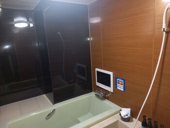hotel c plus adults only