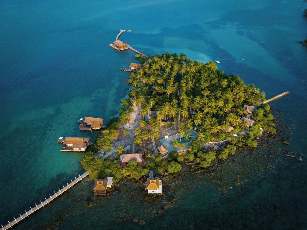 full moon island resort