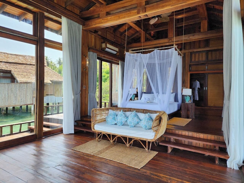 full moon island resort