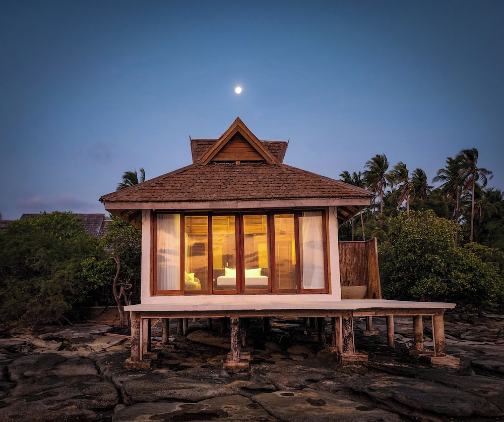 full moon island resort