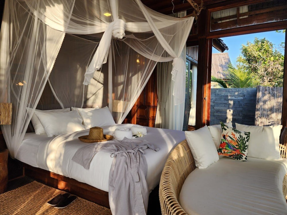 full moon island resort