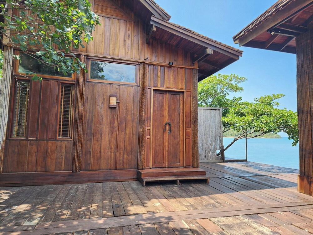 full moon island resort