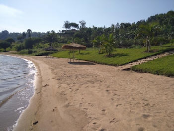 palega beach inn