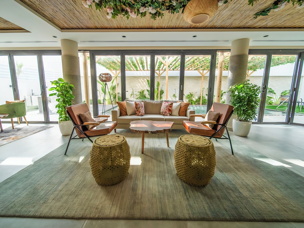 nas house private villas