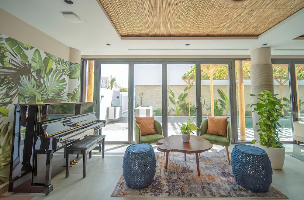 nas house private villas