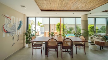 nas house private villas