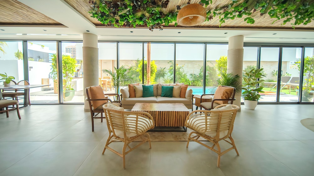 nas house private villas