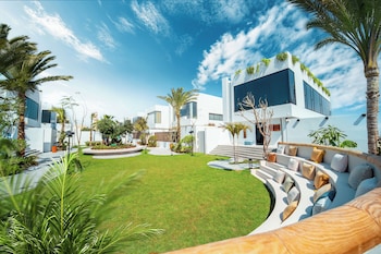 nas house private villas