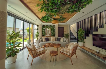 nas house private villas