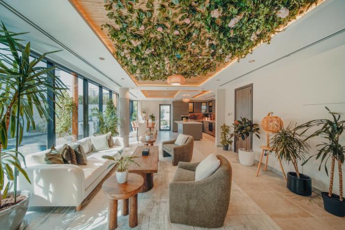 nas house private villas