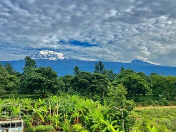 mount kilimanjaro360 view cottage