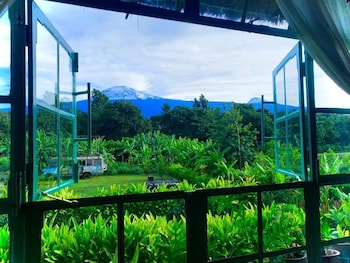 mount kilimanjaro360 view cottage