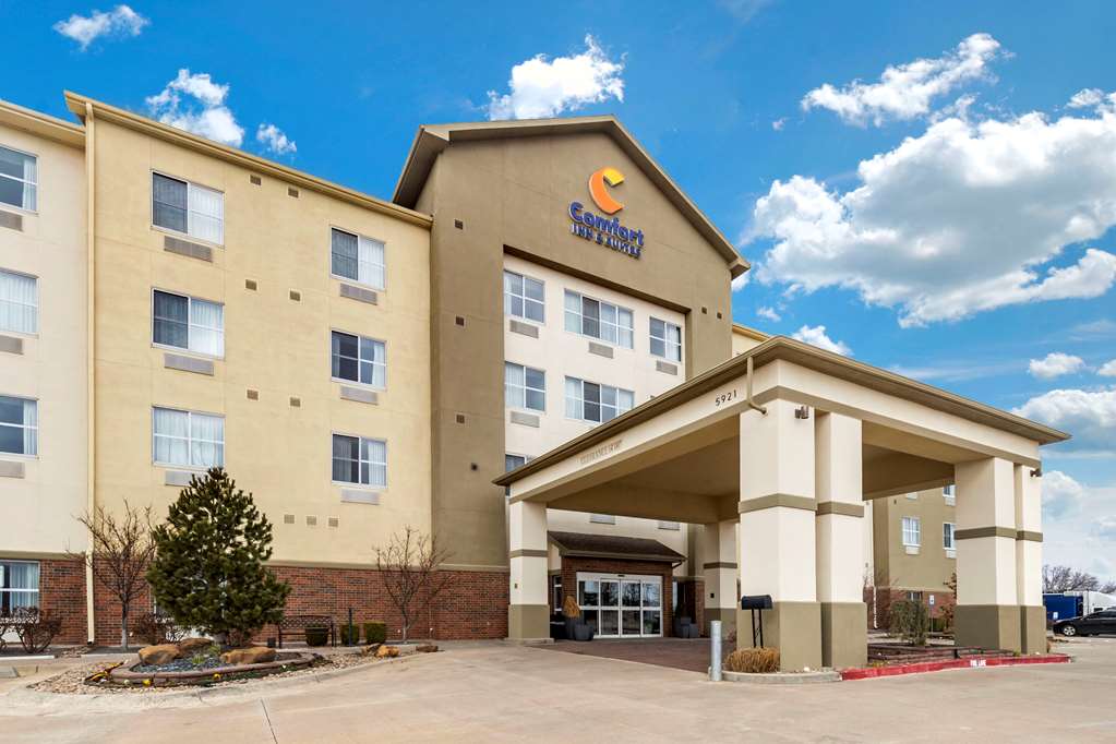 comfort inn and suites oklahoma city west i 40