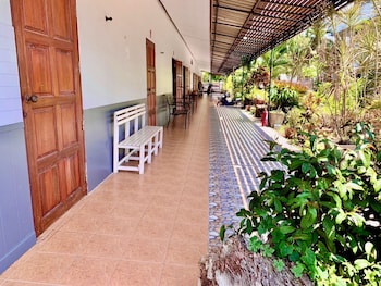 Baan Kenpoo Resort,,2 star