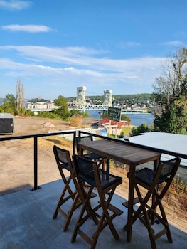 the lodge luxury suites