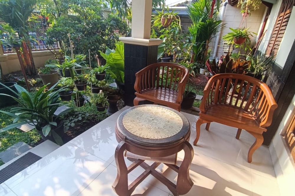 spot on 93832 lies kostel syariah