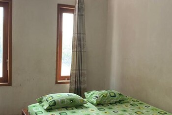 spot on 93832 lies kostel syariah