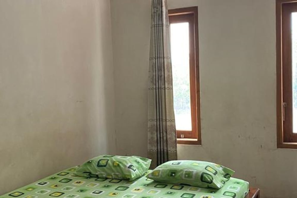 spot on 93832 lies kostel syariah