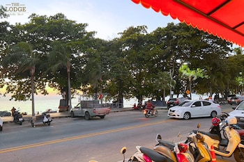 the lodge jomtien 9