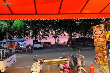 The Lodge Jomtien 9,,3 star