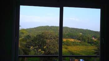 maple leaf residency homes calangute