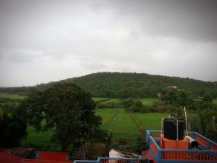 maple leaf residency homes calangute