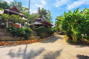 samui wooden hill