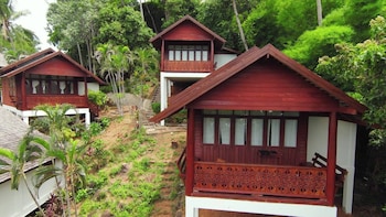 samui wooden hill