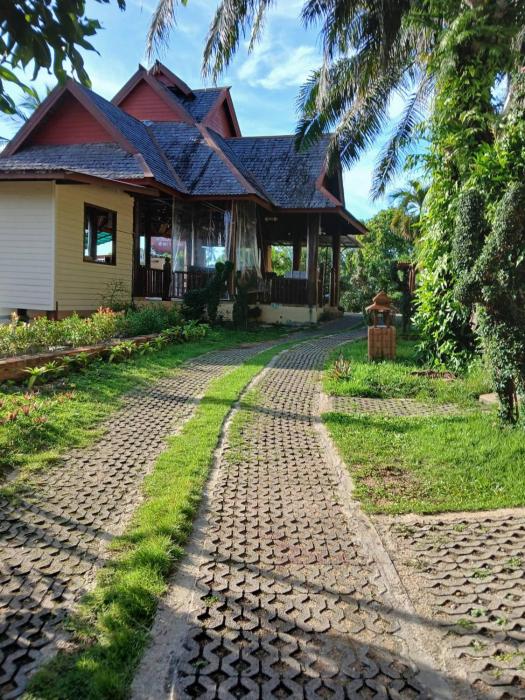 samui wooden hill