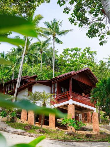 samui wooden hill