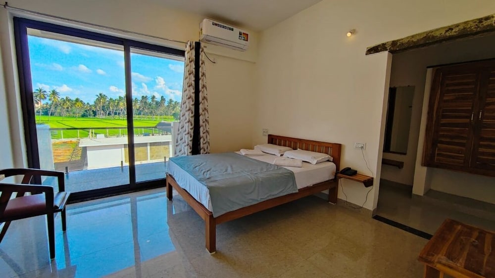 hampi delmont resort