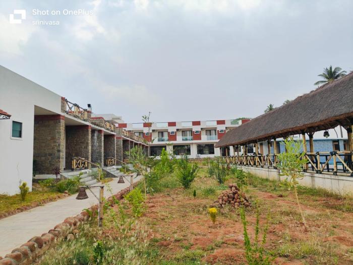 hampi delmont resort