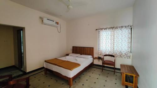 hampi delmont resort