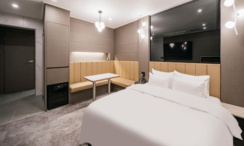 andong brown dot okdong branch