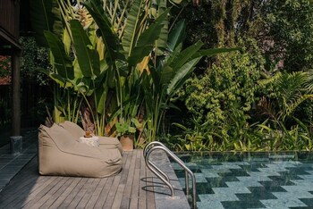 toki retreat van long