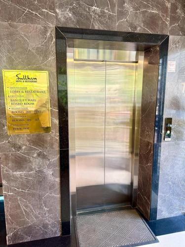 sulthan hotel and restaurant