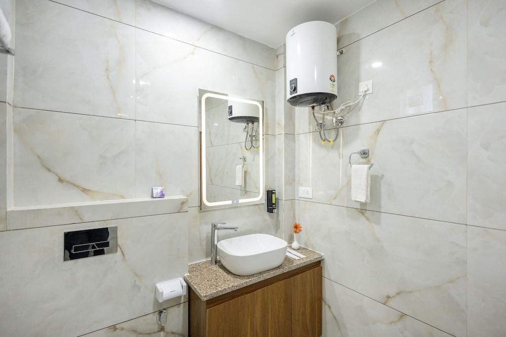 hotel veda inn by blue lotus