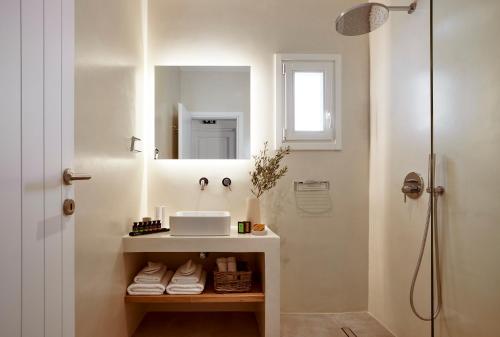 eutopia suites sifnos