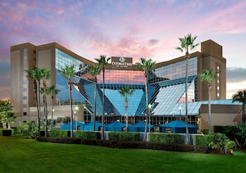 doubletree by hilton orlando airport