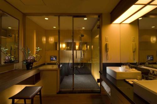 hilton osaka